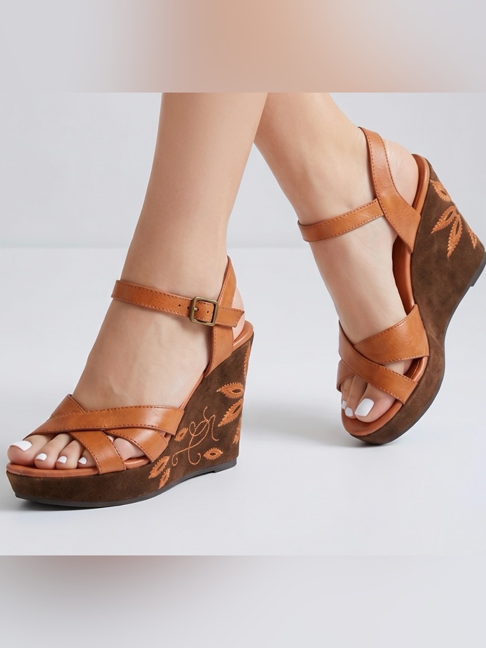 BANDOLINO Embroidered Tan Wedge Sandals with Ankle Strap